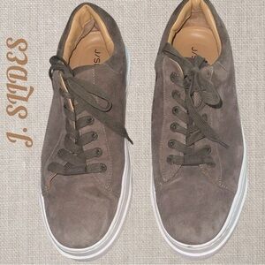 J SLIDES 𝐁𝐑𝐎𝐖𝐍  LACE UP SNEAKERS